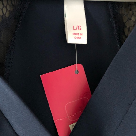 Beautiful lace blouse - Picture 3 of 3